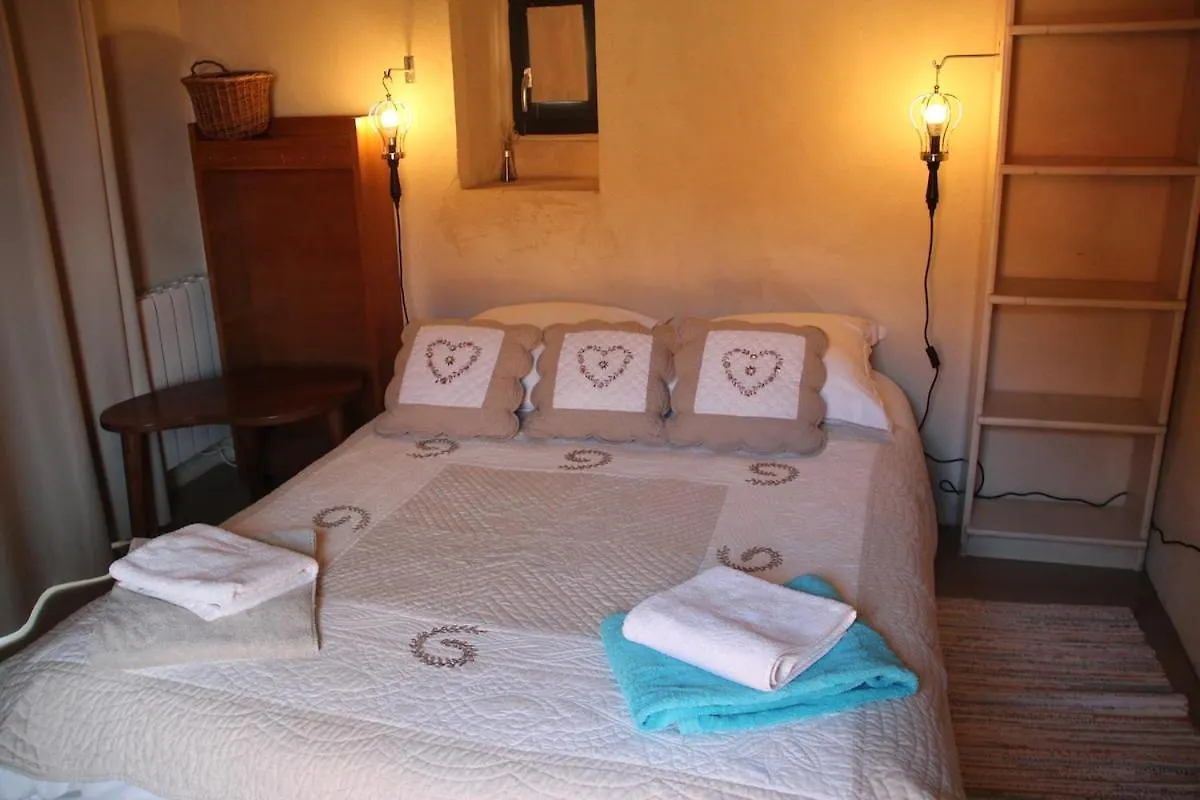 Les Maisons D'En Bas, Piscine Et Jaccuzi Saint-Remy  0*, Saint-Remy (Aveyron)